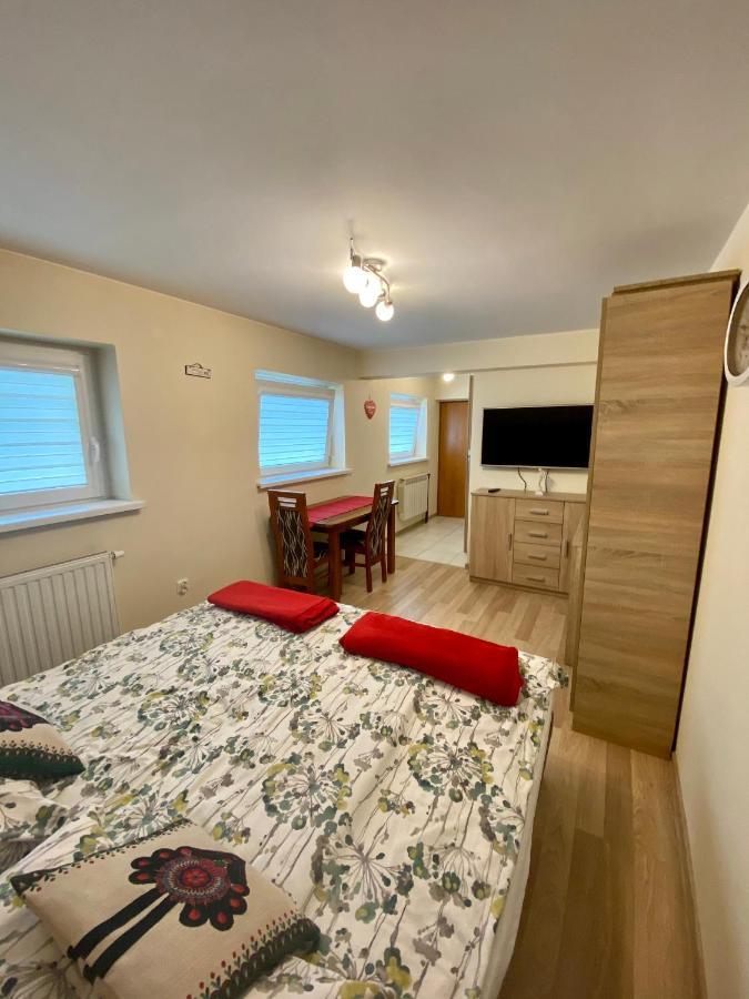 Bed and Breakfast Osrodek Wczasowo-Kolonijny Gron Бялы-Дунаец Экстерьер фото