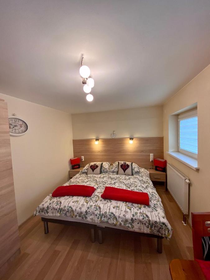 Bed and Breakfast Osrodek Wczasowo-Kolonijny Gron Бялы-Дунаец Экстерьер фото