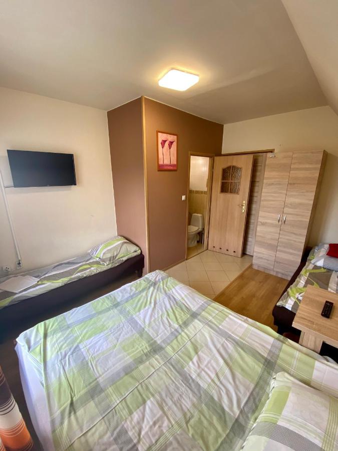 Bed and Breakfast Osrodek Wczasowo-Kolonijny Gron Бялы-Дунаец Экстерьер фото