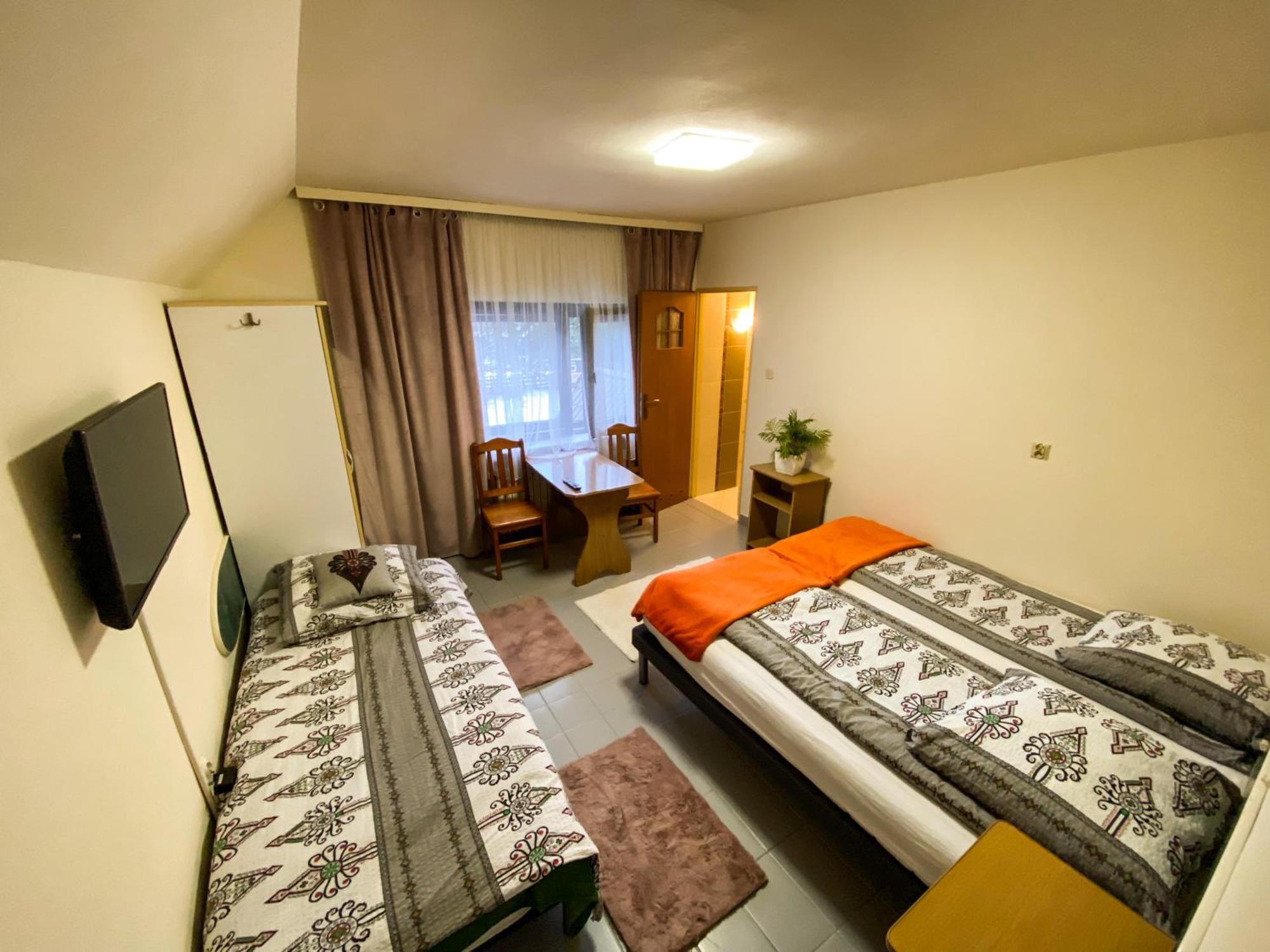 Bed and Breakfast Osrodek Wczasowo-Kolonijny Gron Бялы-Дунаец Экстерьер фото