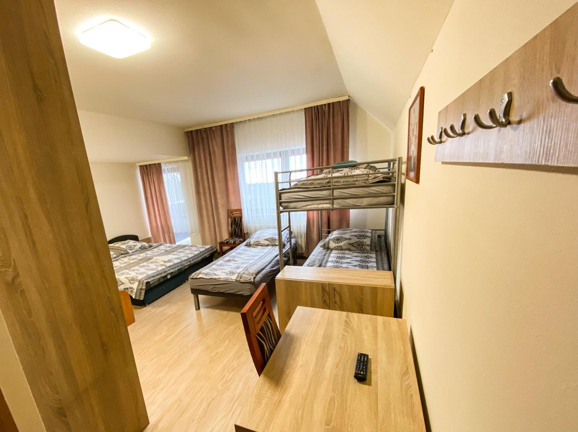 Bed and Breakfast Osrodek Wczasowo-Kolonijny Gron Бялы-Дунаец Экстерьер фото