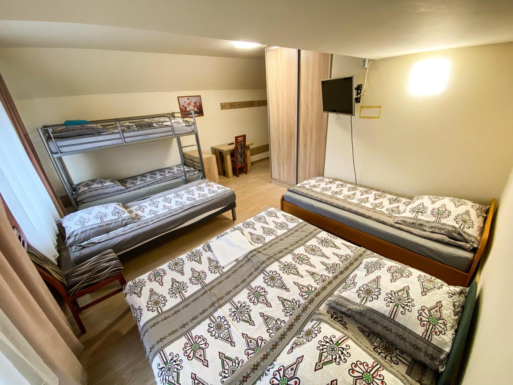 Bed and Breakfast Osrodek Wczasowo-Kolonijny Gron Бялы-Дунаец Экстерьер фото