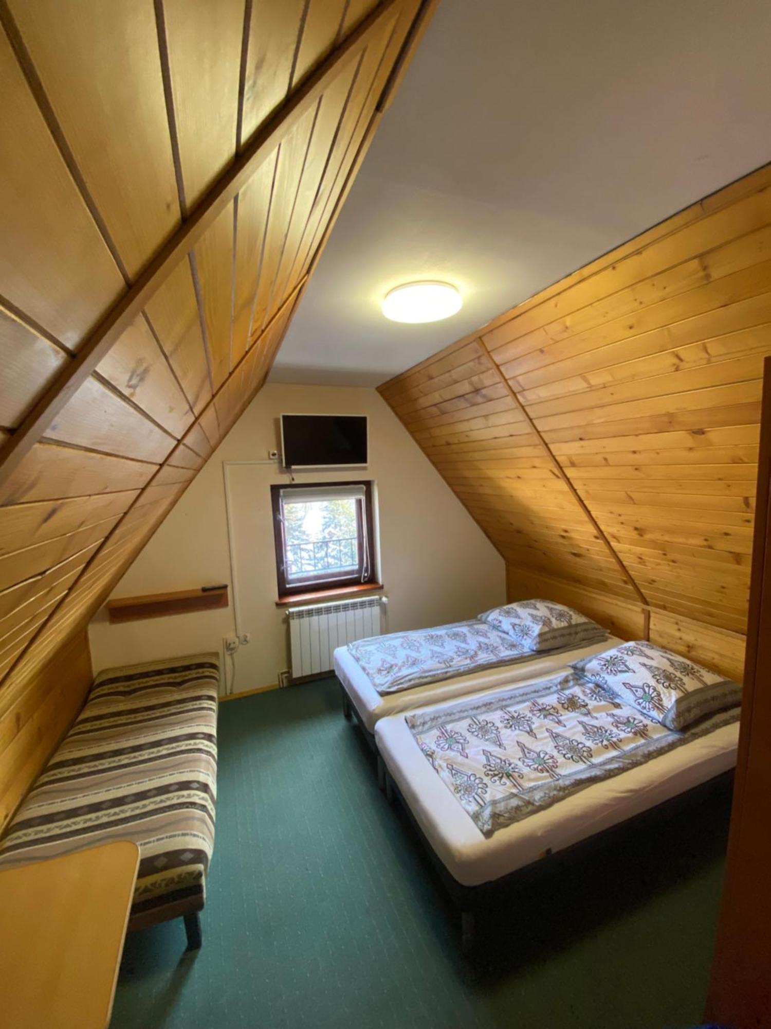 Bed and Breakfast Osrodek Wczasowo-Kolonijny Gron Бялы-Дунаец Экстерьер фото